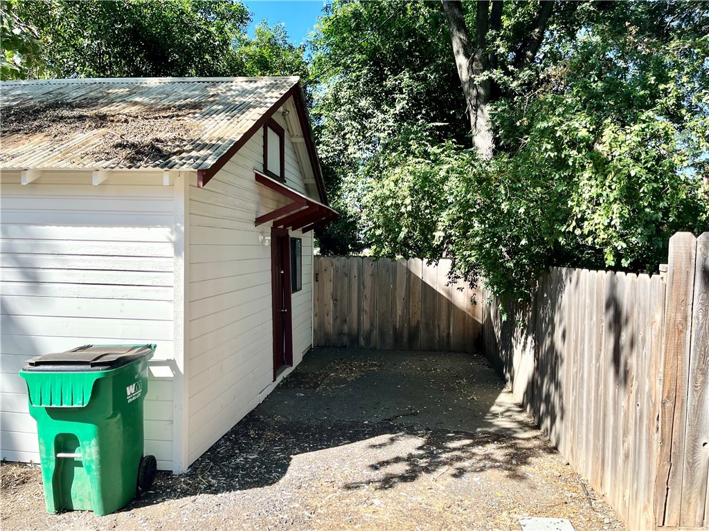 1326 Mulberry Property Photo 26