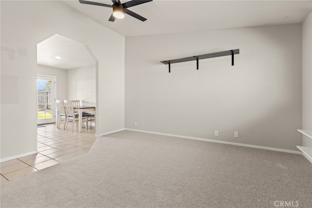9 Coarse Gold Road Property Photo 5