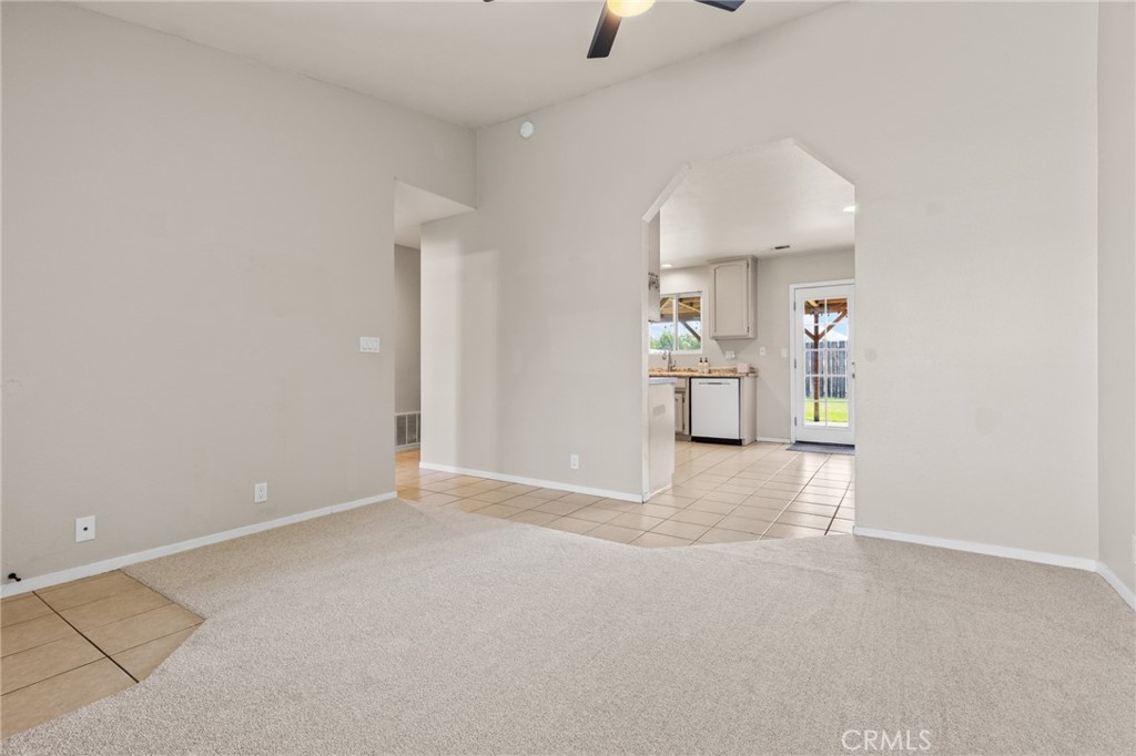 9 Coarse Gold Road Property Photo 7