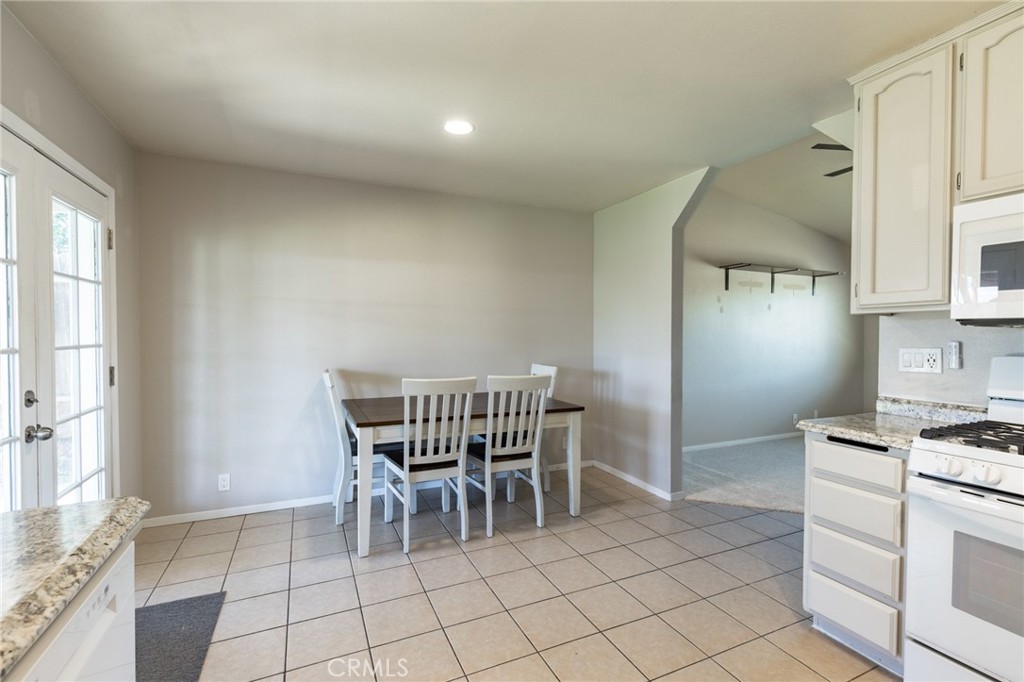 9 Coarse Gold Road Property Photo 10