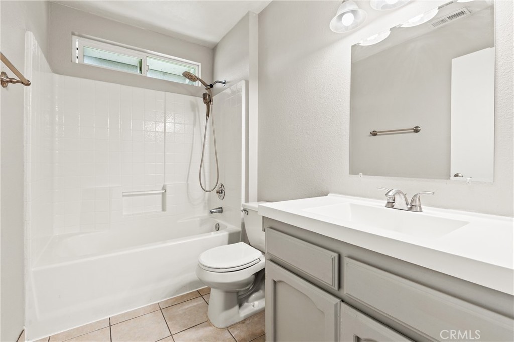 9 Coarse Gold Road Property Photo 16