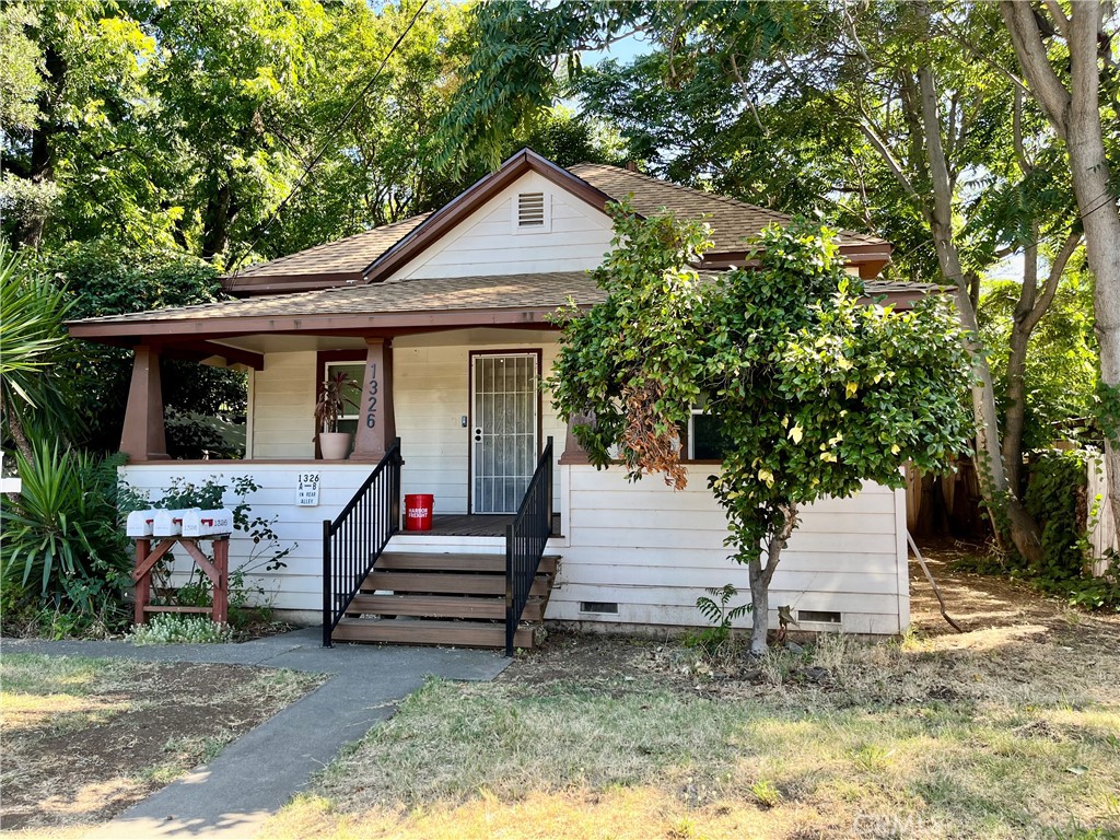 1326 Mulberry Property Photo 3