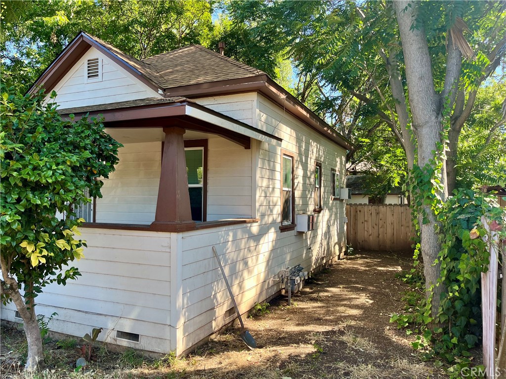 1326 Mulberry Property Photo 4