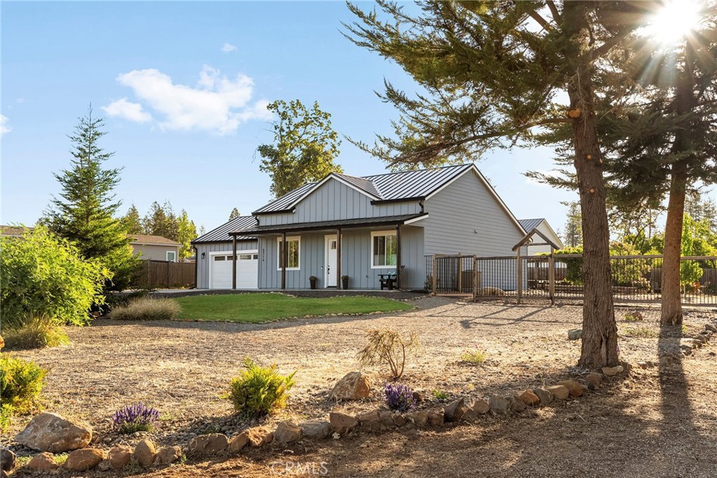 5714 Woodglen Property Photo 2