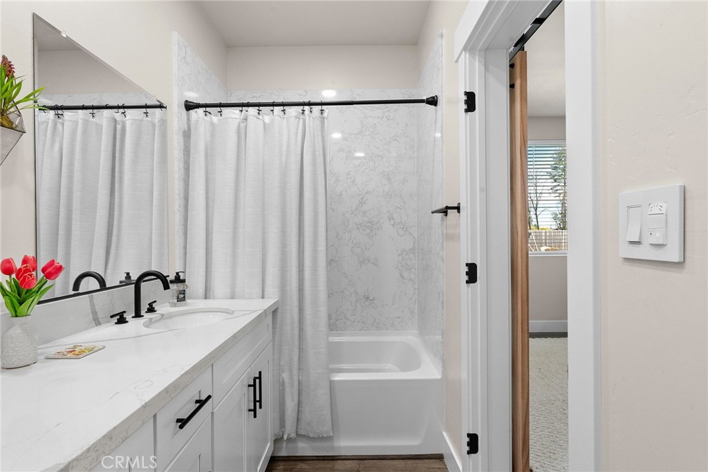 5714 Woodglen Property Photo 28