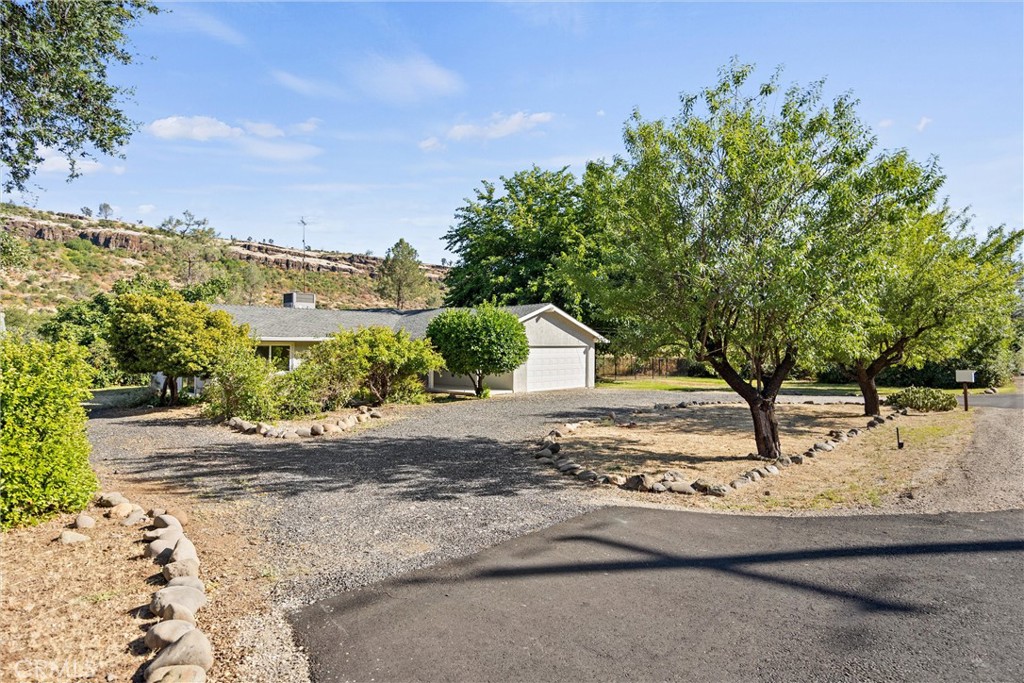 1278 Honey Run Road Property Photo 2