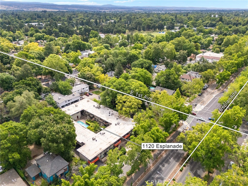 1120 Esplanade Property Photo 4