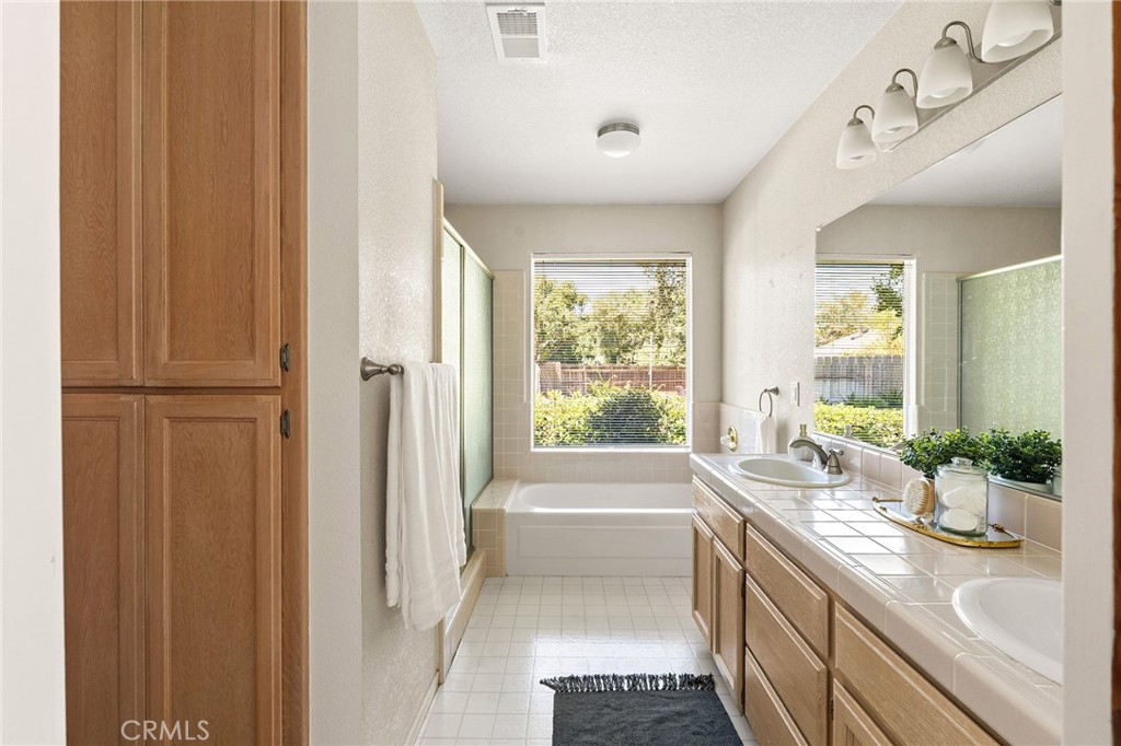 194 Picholine Way Property Photo 26