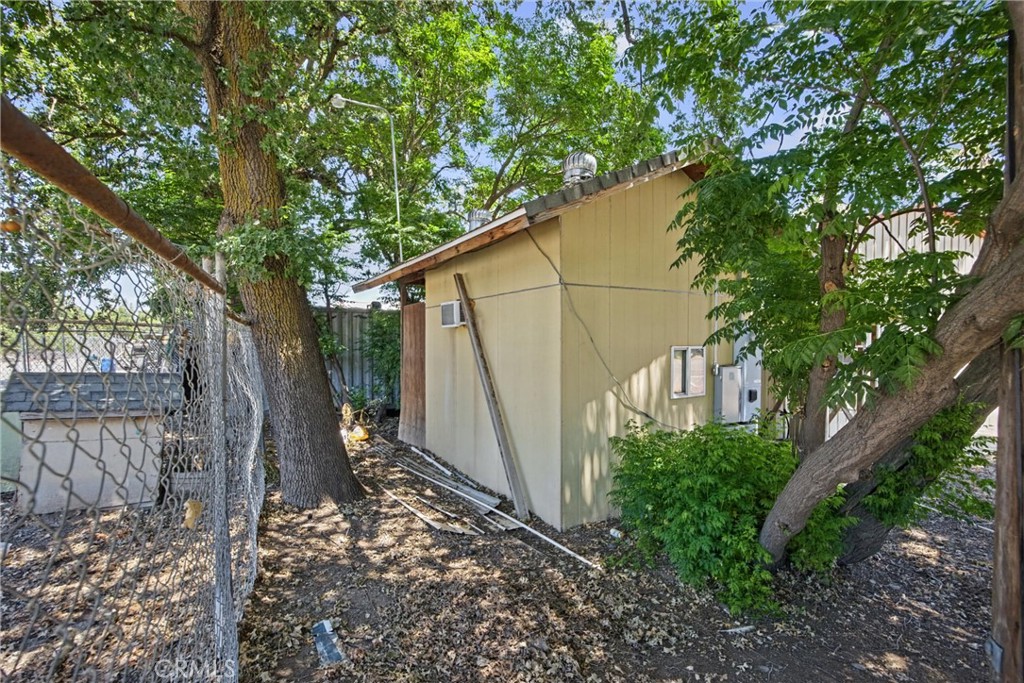 7769 State Highway 99e Property Photo 38
