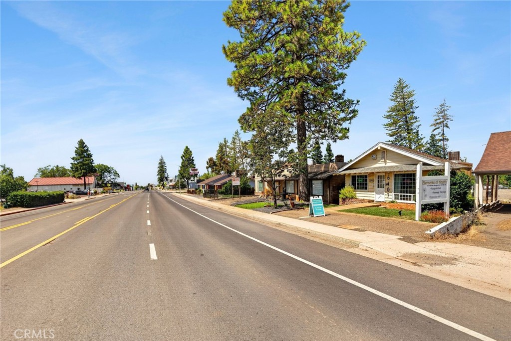 6407 Skyway Property Photo 1