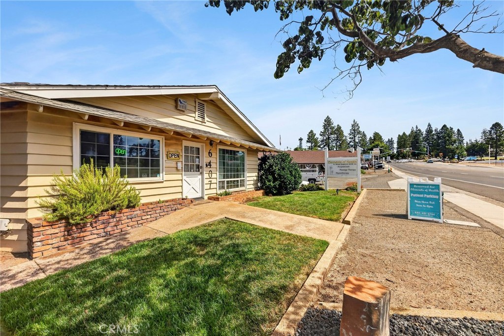 6407 Skyway Property Photo 3