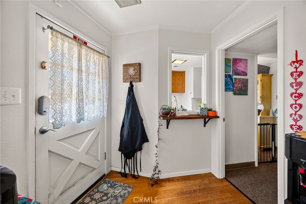 6407 Skyway Property Photo 4