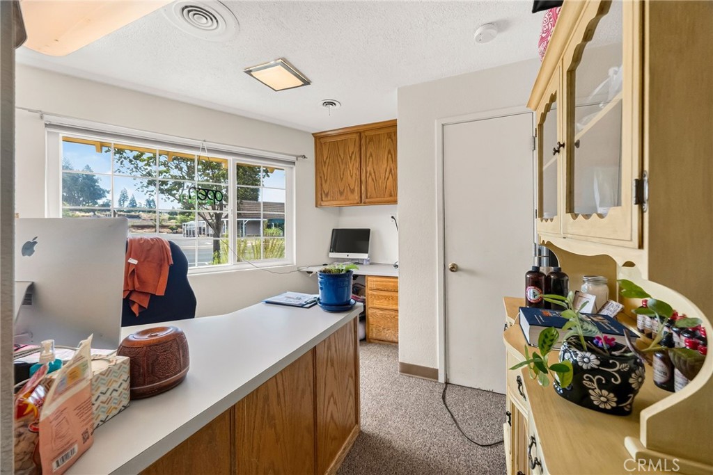 6407 Skyway Property Photo 5