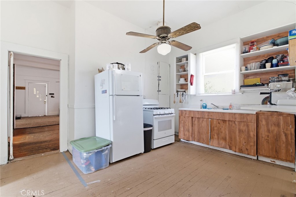 1036 Johnson Street Property Photo 12