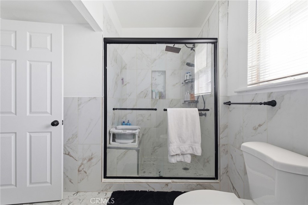 1036 Johnson Street Property Photo 20