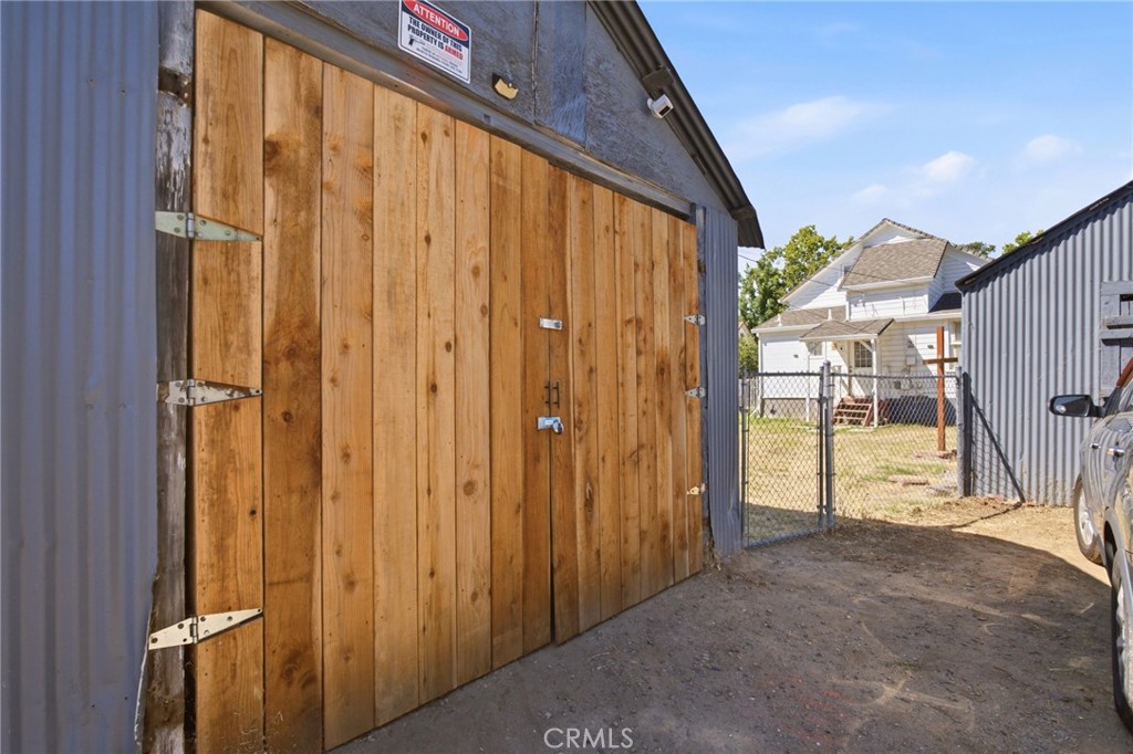 1036 Johnson Street Property Photo 32