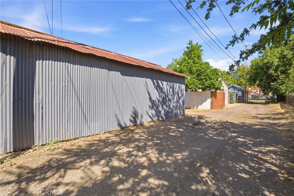 1036 Johnson Street Property Photo 33