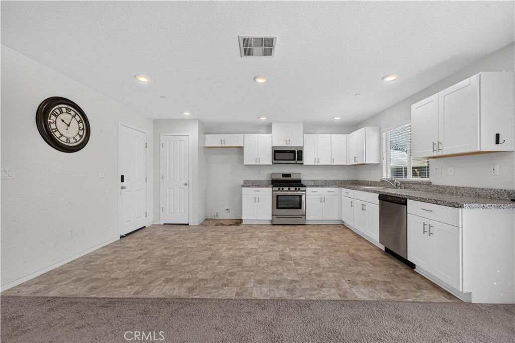 15 Cully Court Property Photo 4
