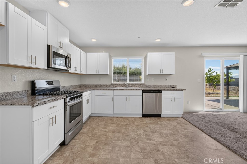 15 Cully Court Property Photo 5