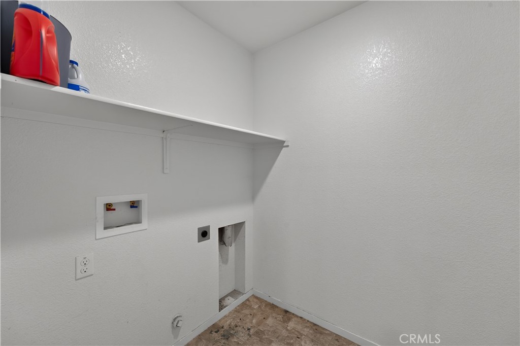 15 Cully Court Property Photo 18