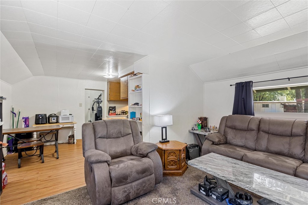 1089 E Main Property Photo 13