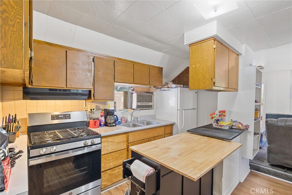 1089 E Main Property Photo 16