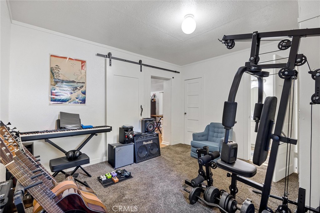 1089 E Main Property Photo 22