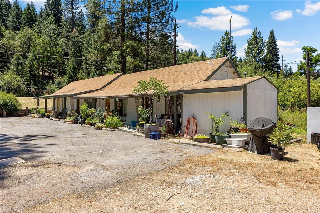 1089 E Main Property Photo 29