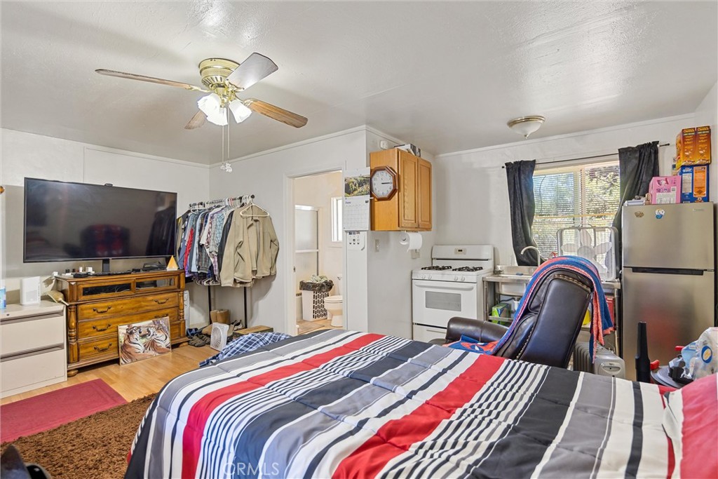1089 E Main Property Photo 31