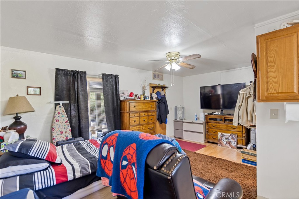 1089 E Main Property Photo 33