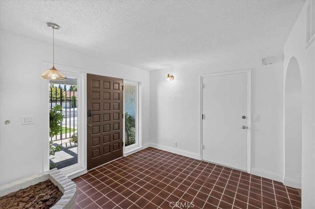 3 Pinecrest Property Photo 8