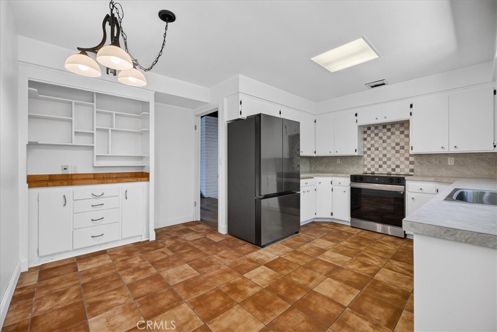 3 Pinecrest Property Photo 15