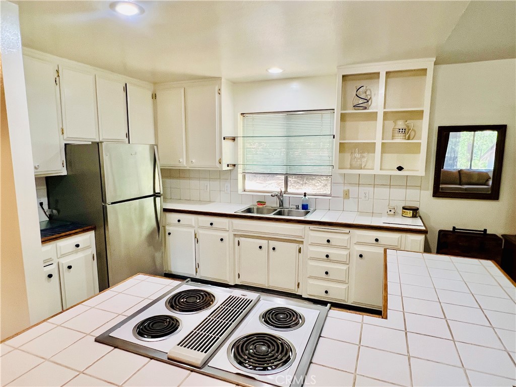 15793 Coutolenc Property Photo 9