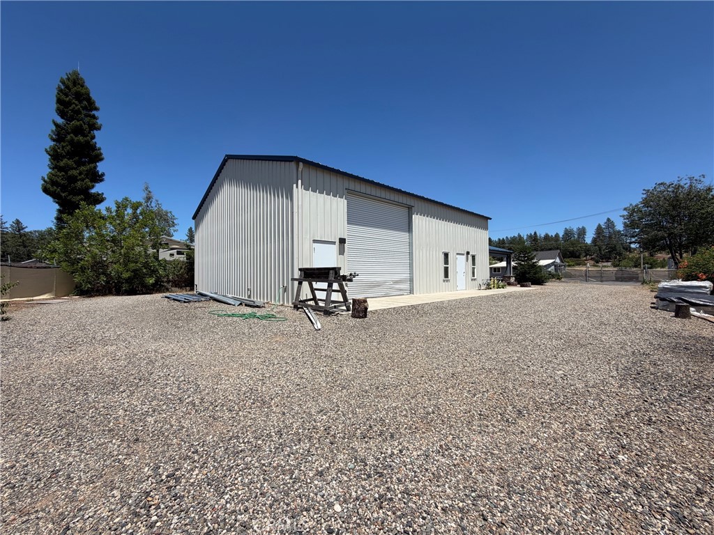 7671 Skyway Property Photo 4