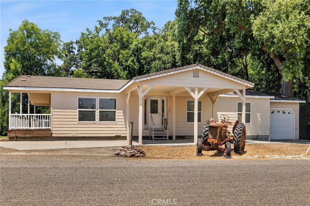 24930 68th Property Photo 2