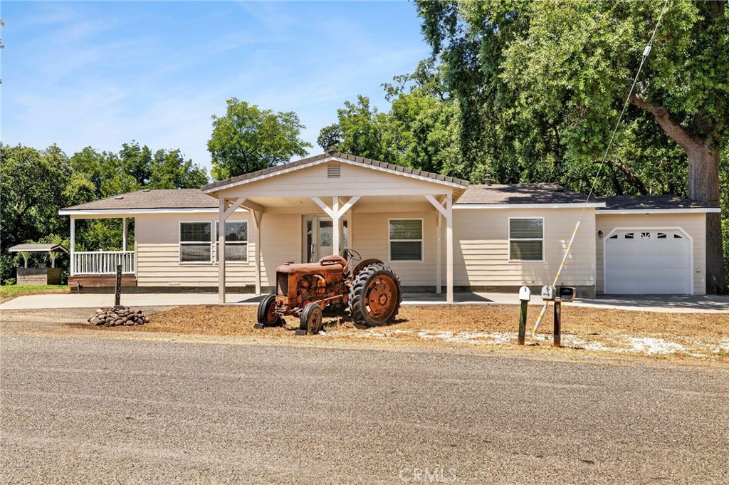 24930 68th Property Photo 4