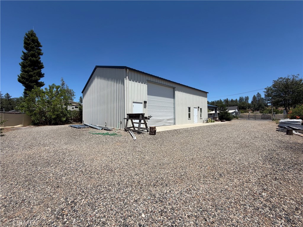 7671 Skyway Property Photo 2