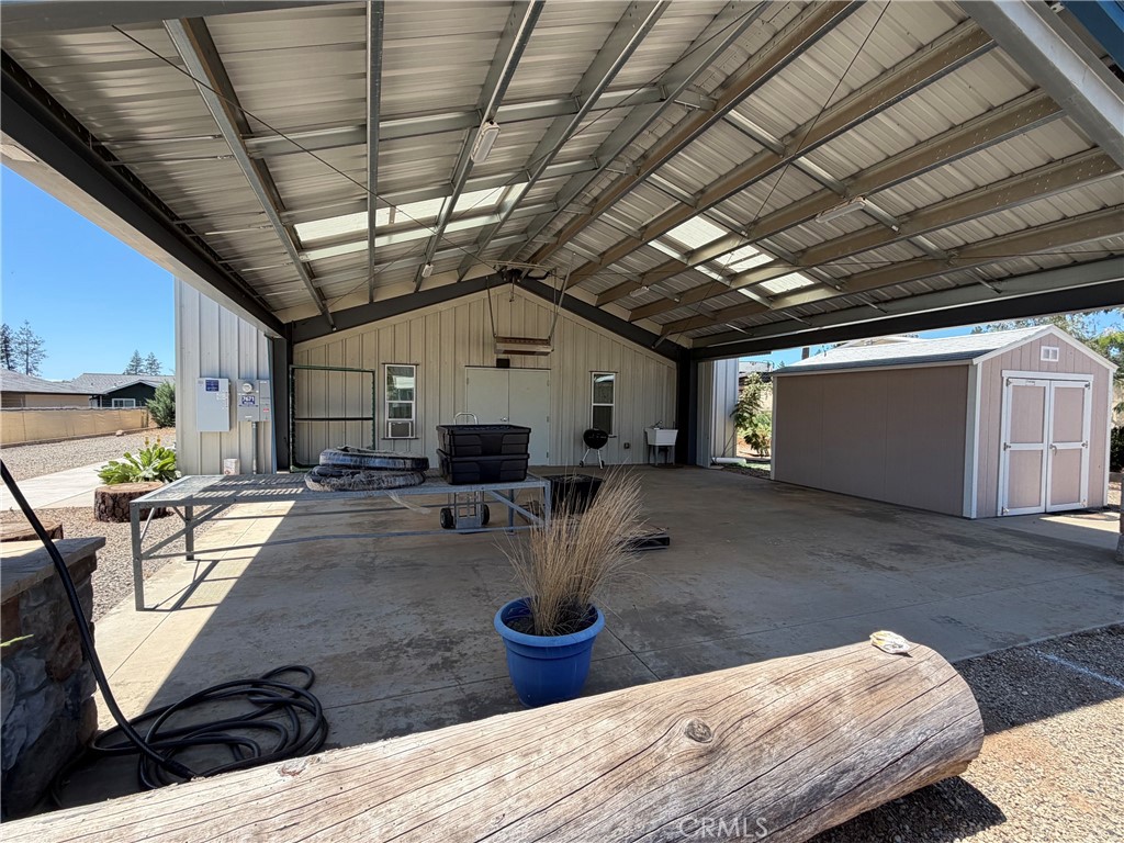 7671 Skyway Property Photo 5