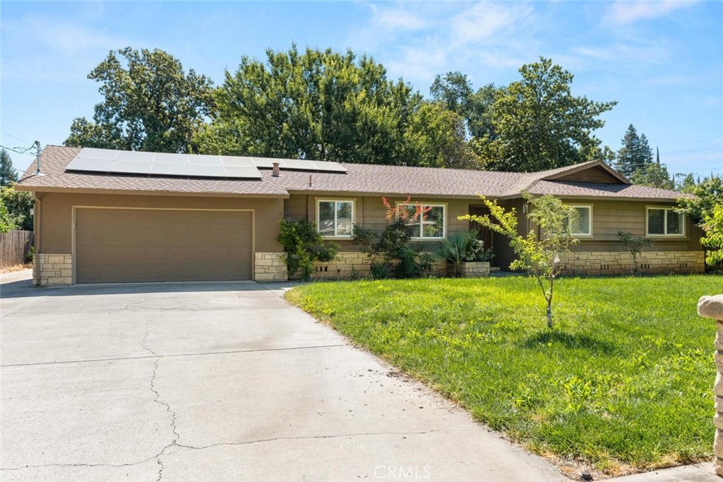 3524 Bridle Property Photo 1