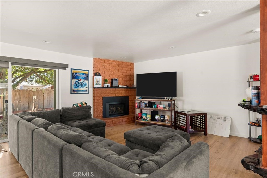 3524 Bridle Property Photo 5