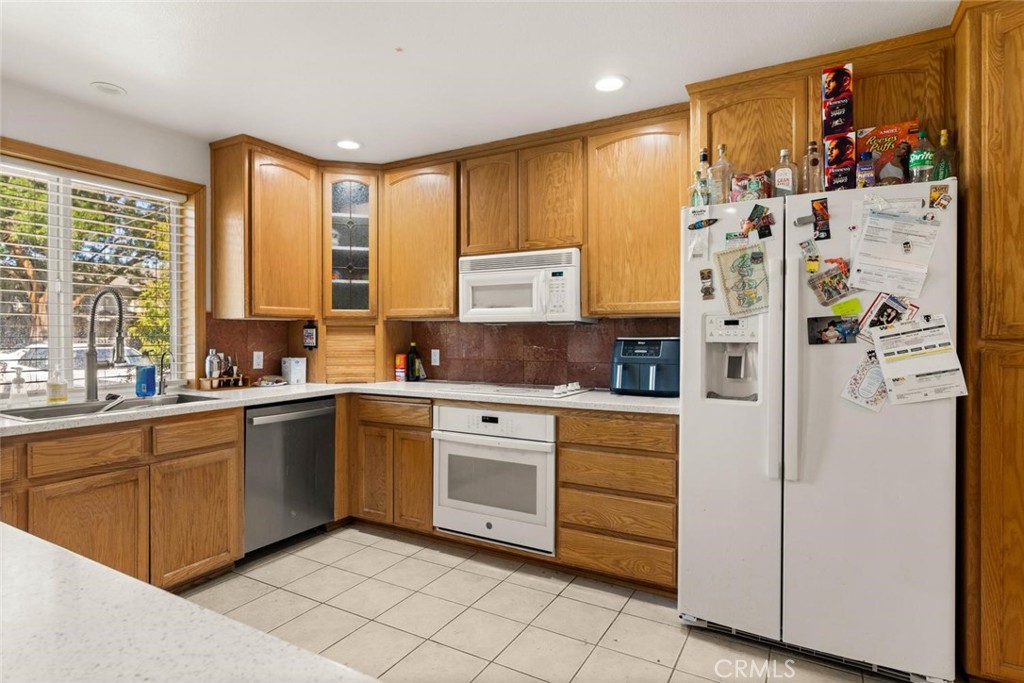 3524 Bridle Property Photo 10