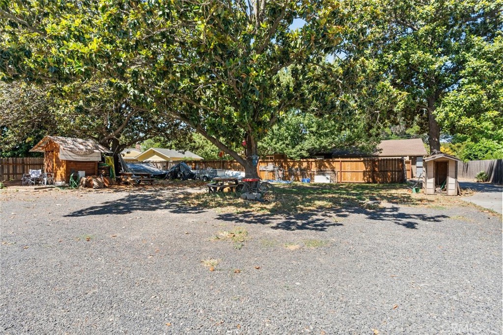 3524 Bridle Property Photo 32