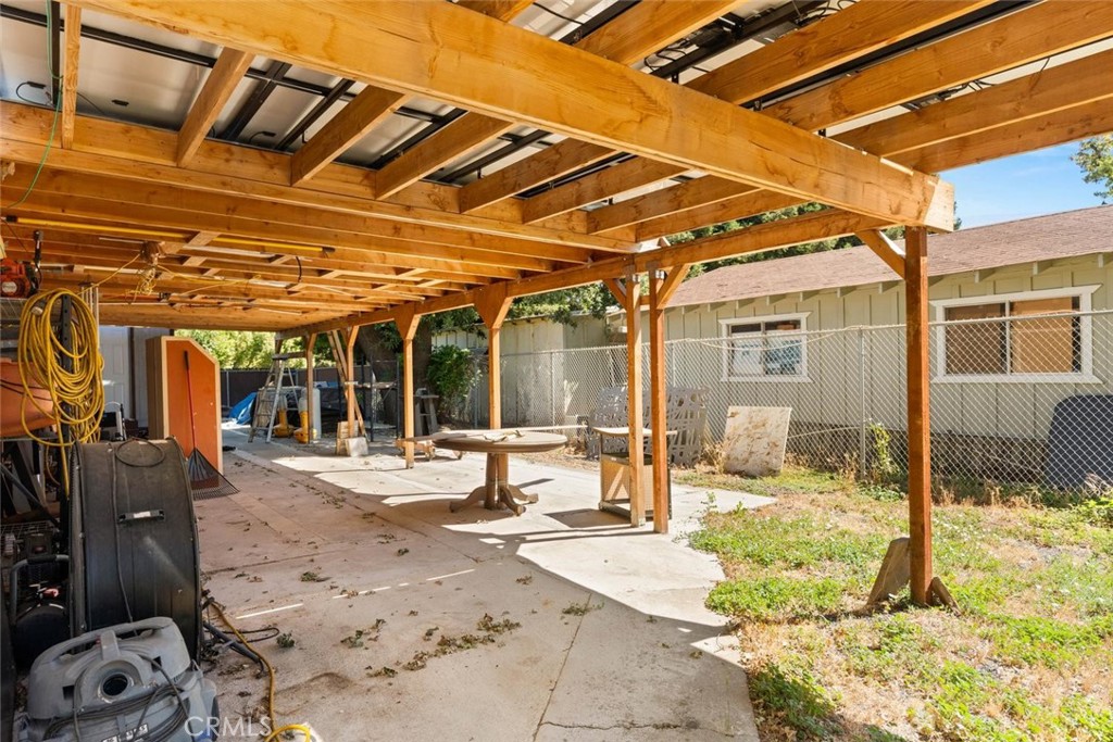 3524 Bridle Property Photo 36