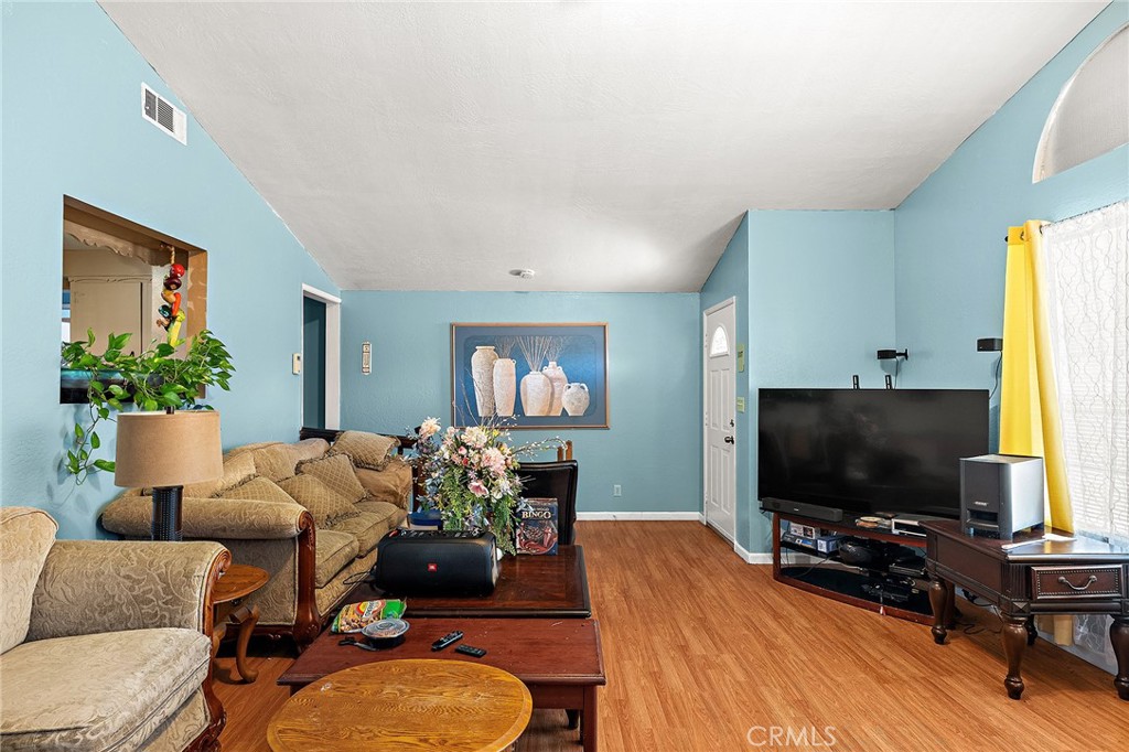 2153 4th Street Property Photo 2