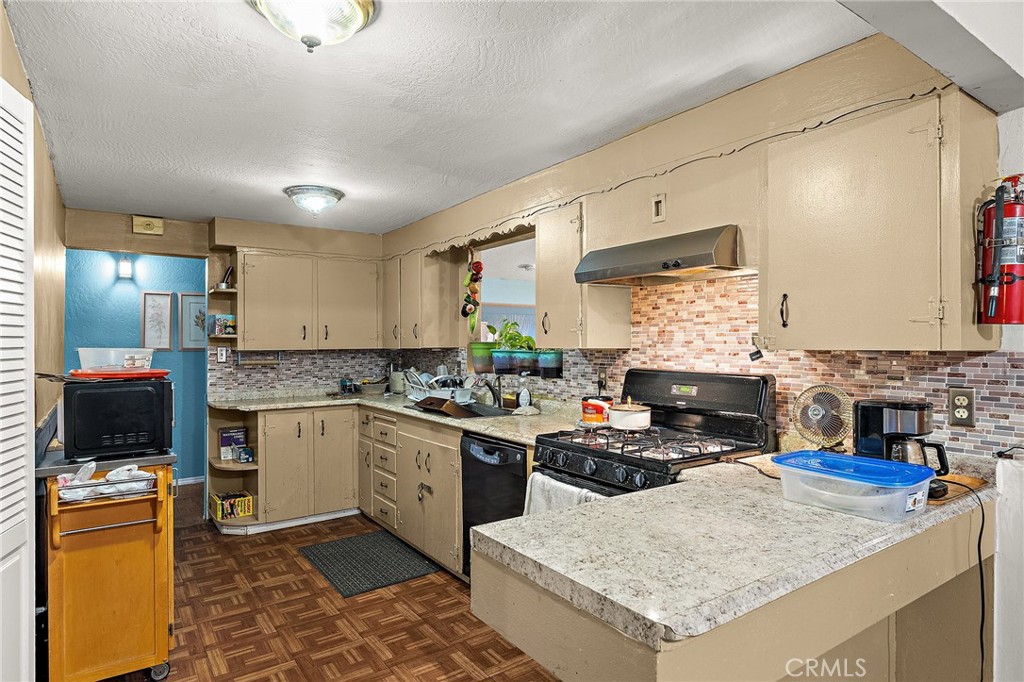 2153 4th Street Property Photo 9