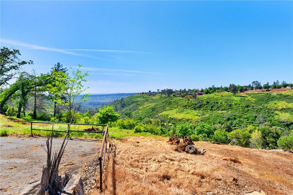 5585 Honey View Property Photo 3