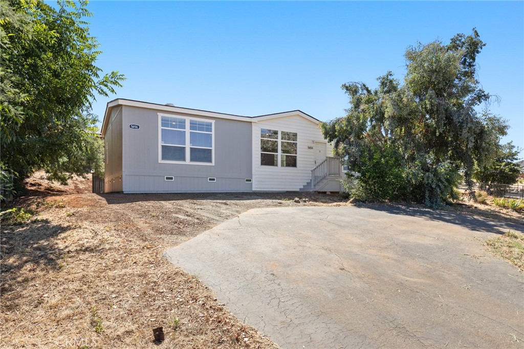 5656 Middle Libby Road Property Photo 1