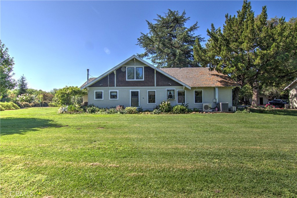8176 County Road 44 Property Photo 2