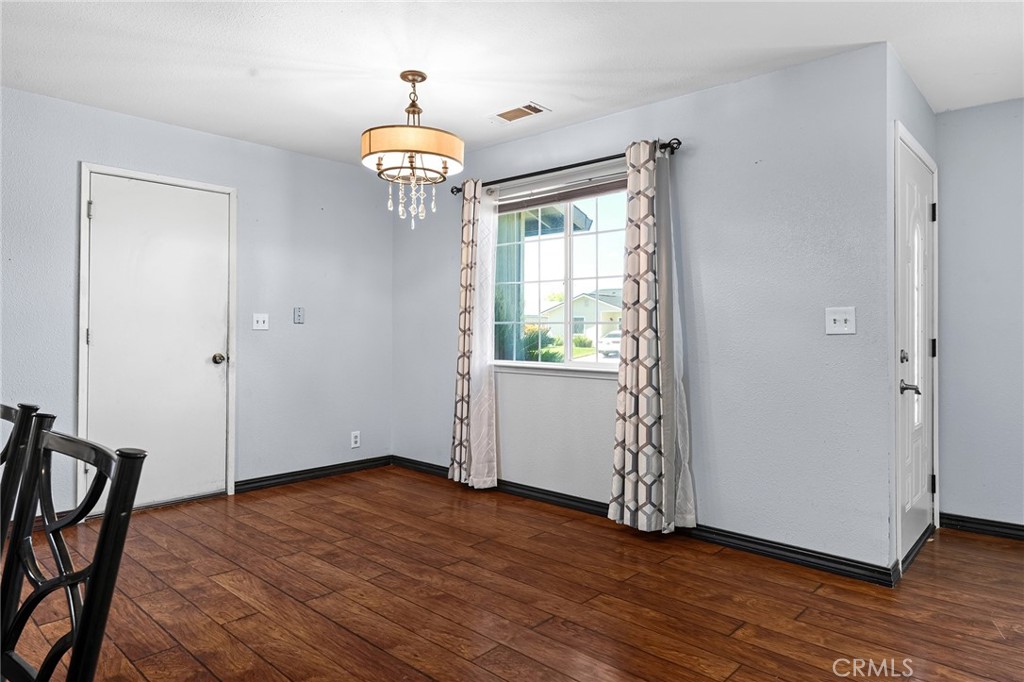 1033 Date Street Property Photo 26