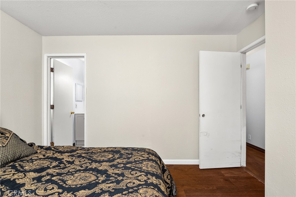 1033 Date Street Property Photo 33